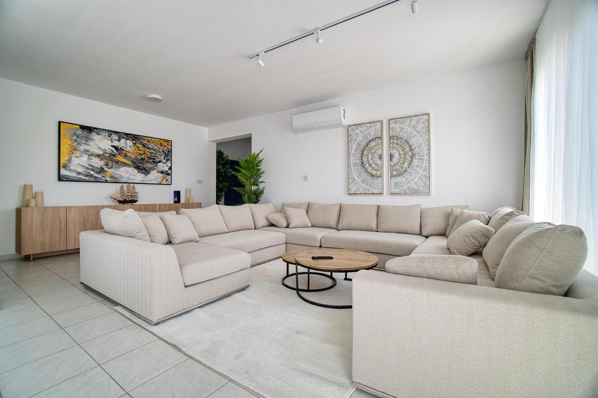 Kings Palace 2 Bed Apartament